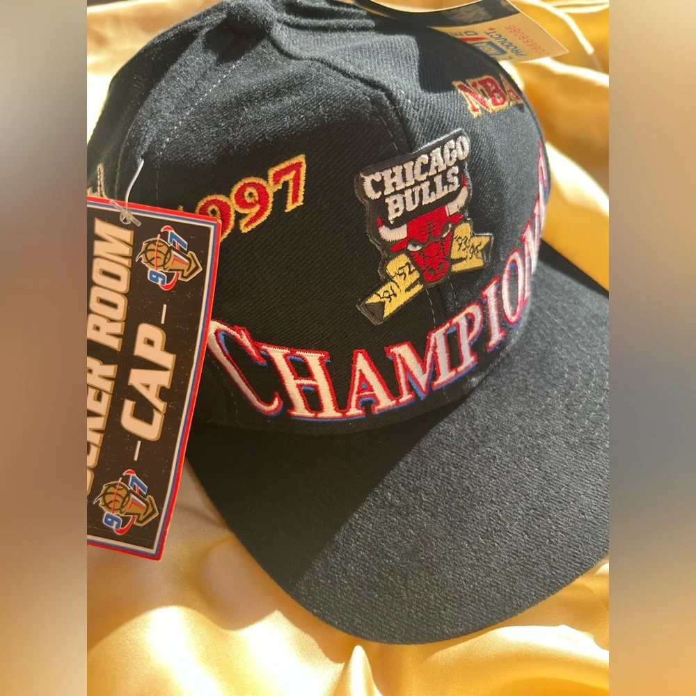 NBA 1997 Chicago Bulls Black Champions Embroidered Hat with Red and Gold Accents - Picture 3 of 6